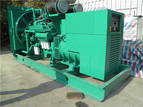 金平出租发电机 发电机组厂家：柴油发电机组的控制屏的作用是什么？